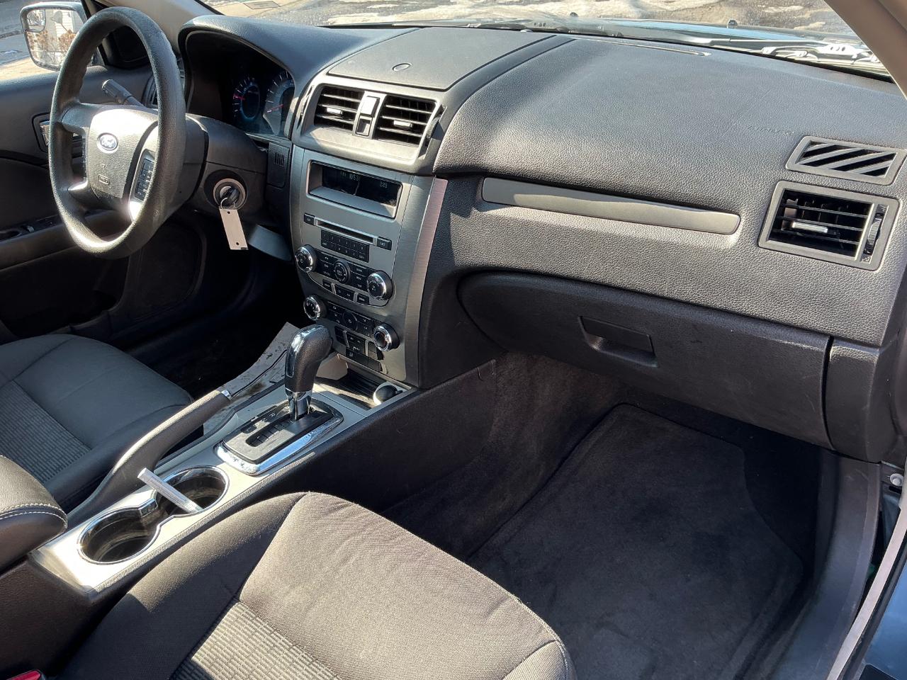 Ford Fusion I4 SE 2011