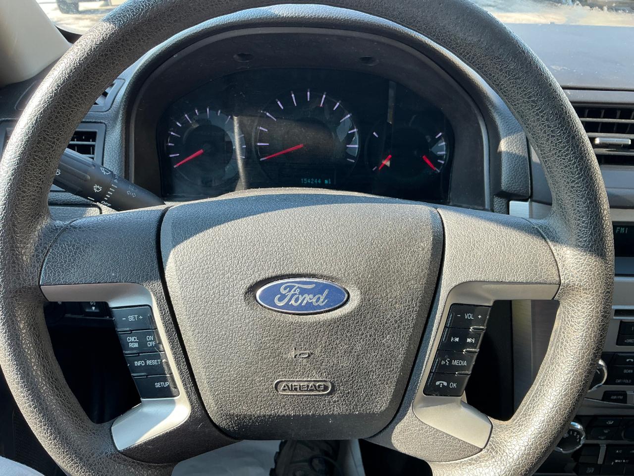 Ford Fusion I4 SE 2011