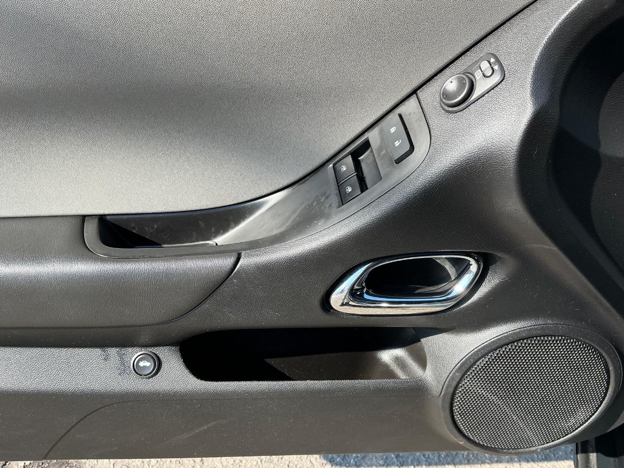 Chevrolet Camaro 1LS Coupe 2014