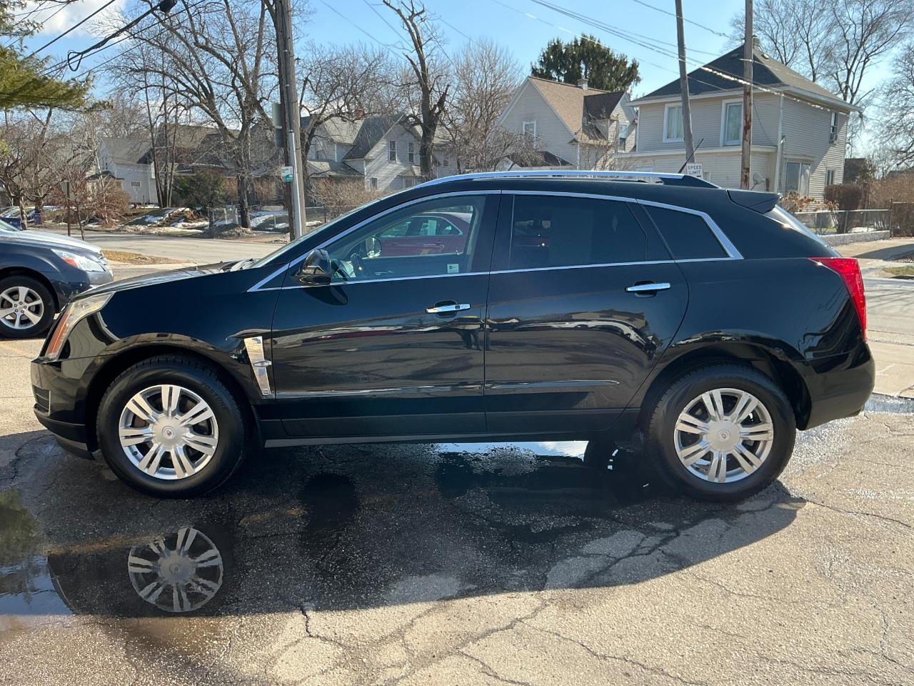 Cadillac SRX Luxury Collection 2011