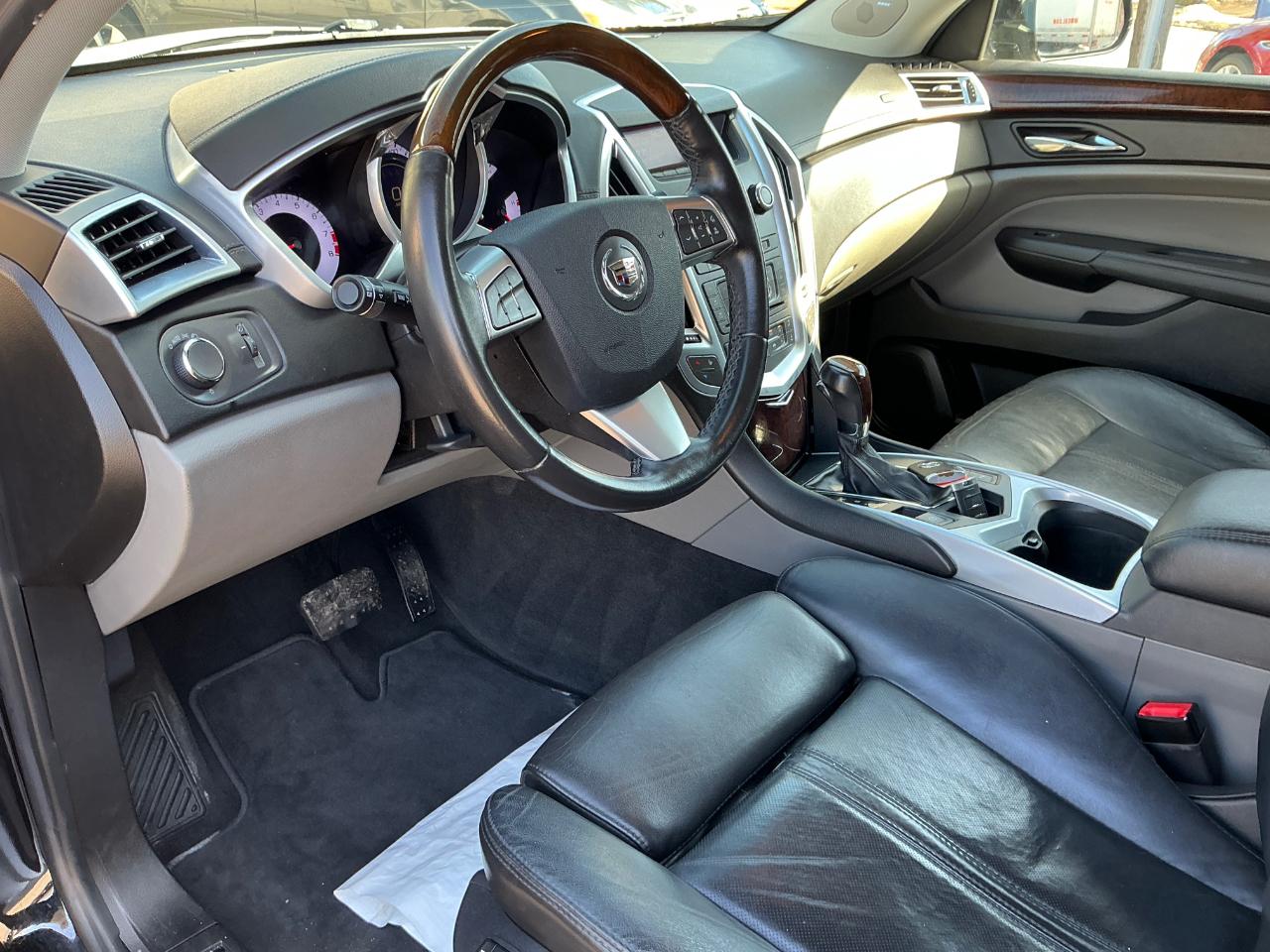 Cadillac SRX Luxury Collection 2011