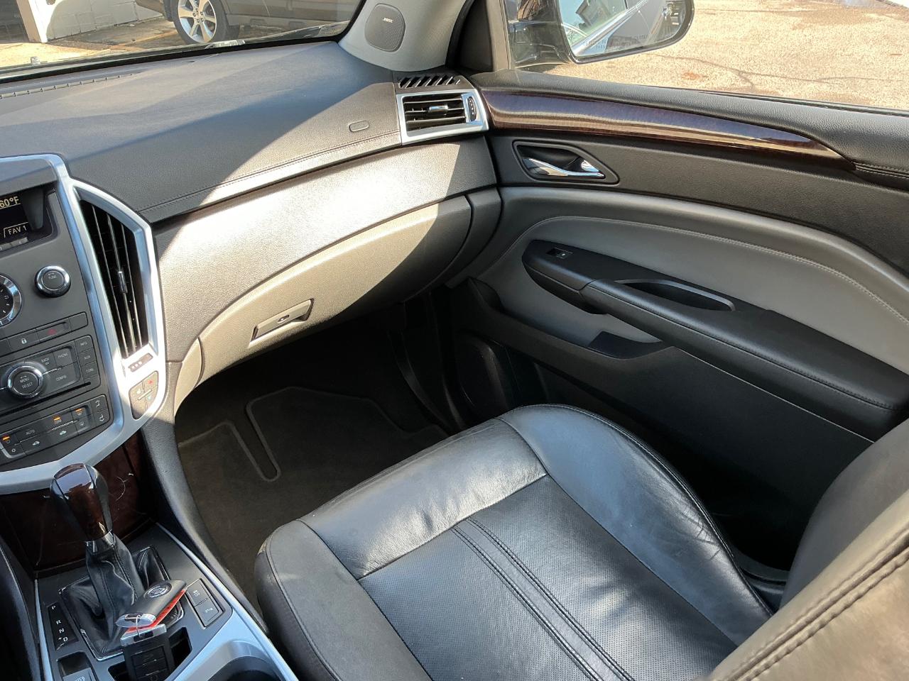 Cadillac SRX Luxury Collection 2011