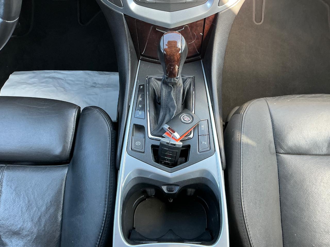 Cadillac SRX Luxury Collection 2011