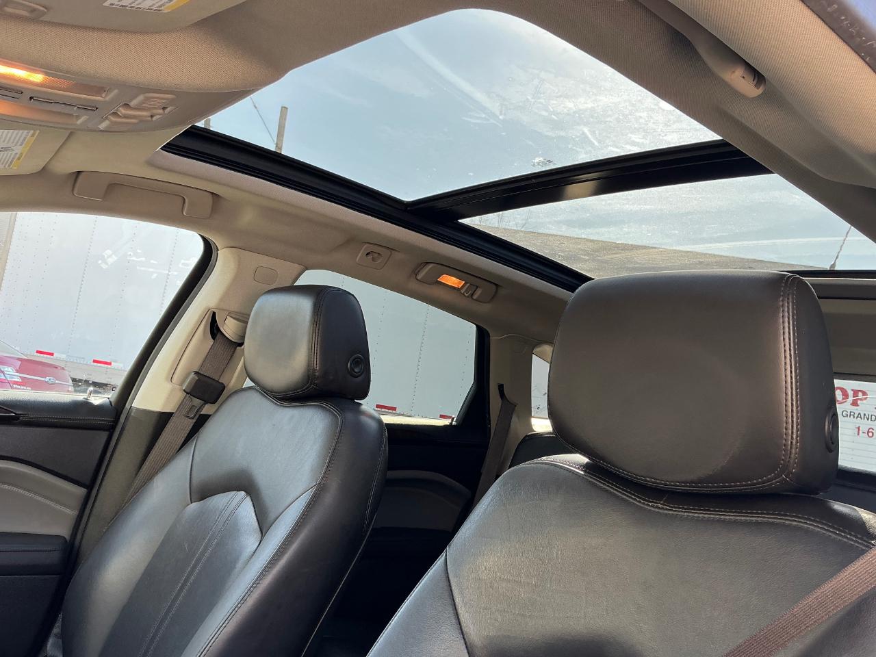 Cadillac SRX Luxury Collection 2011