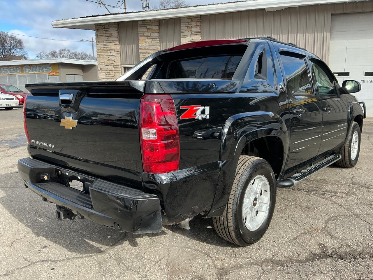 Chevrolet Avalanche LT 4WD 2013