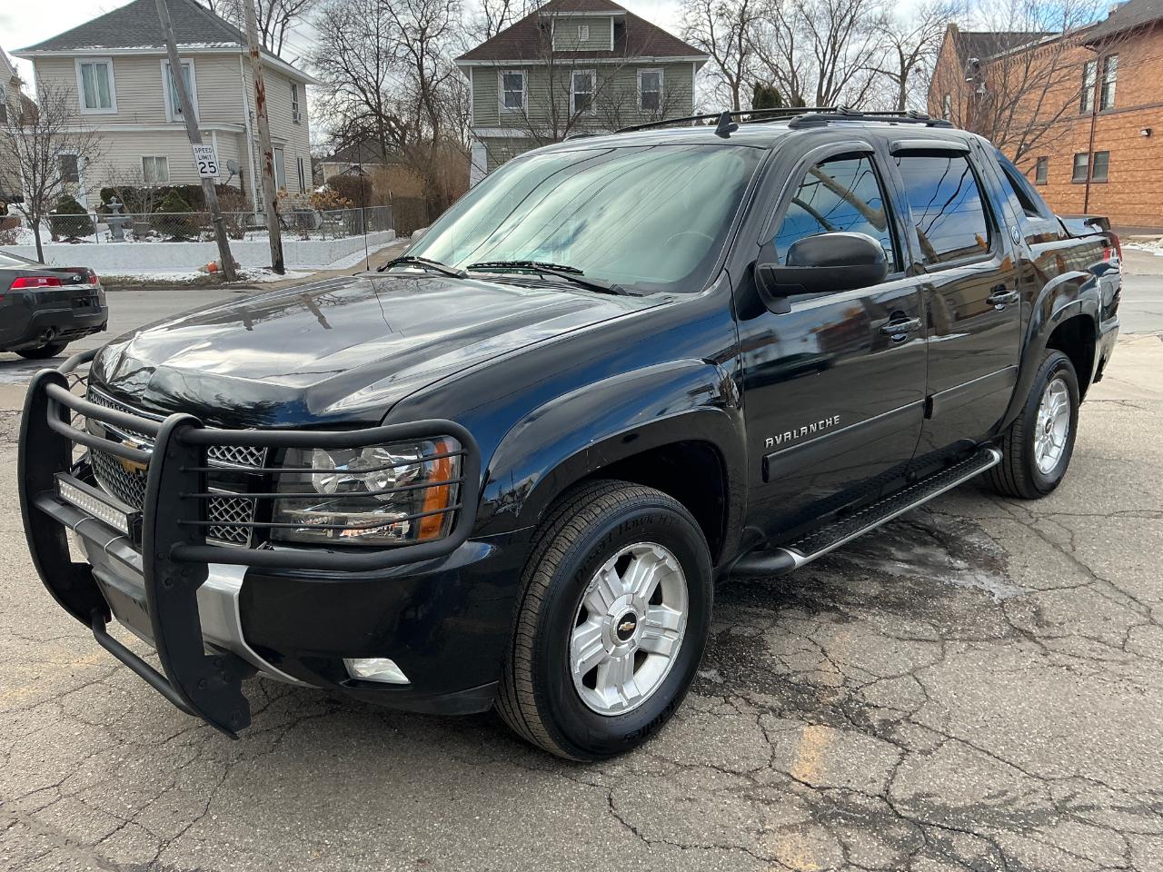 Chevrolet Avalanche LT 4WD 2013
