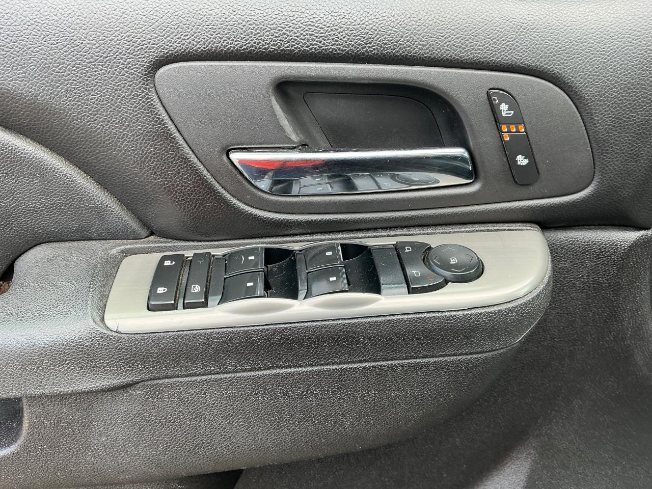 Chevrolet Avalanche LT 4WD 2013