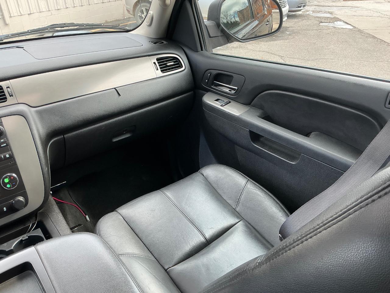 Chevrolet Avalanche LT 4WD 2013