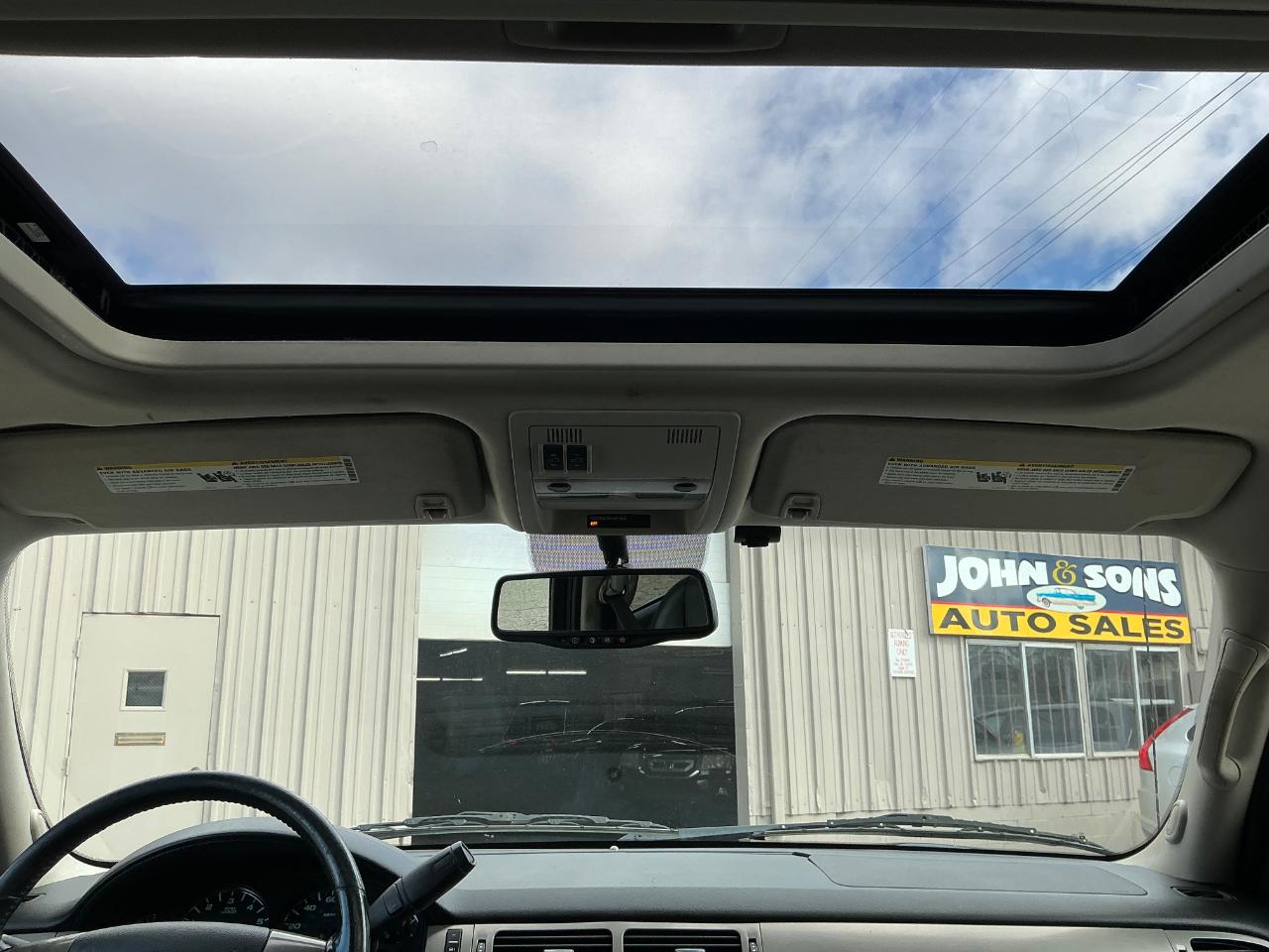 Chevrolet Avalanche LT 4WD 2013