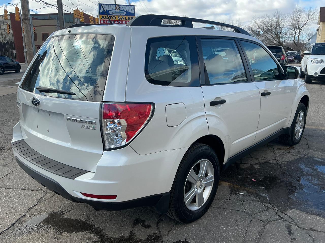 Subaru Forester 2.5X 2013