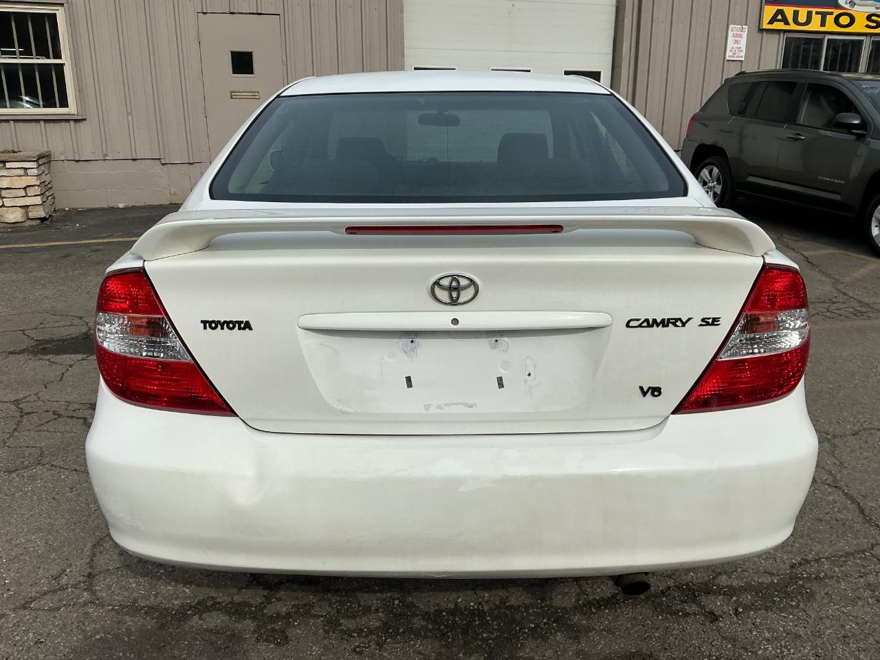 Toyota Camry XLE V6 2002