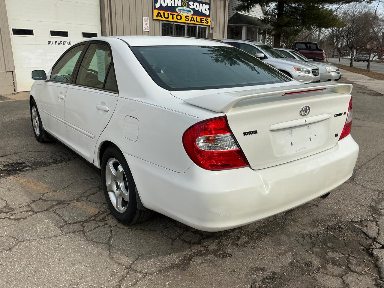 Toyota Camry XLE V6 2002
