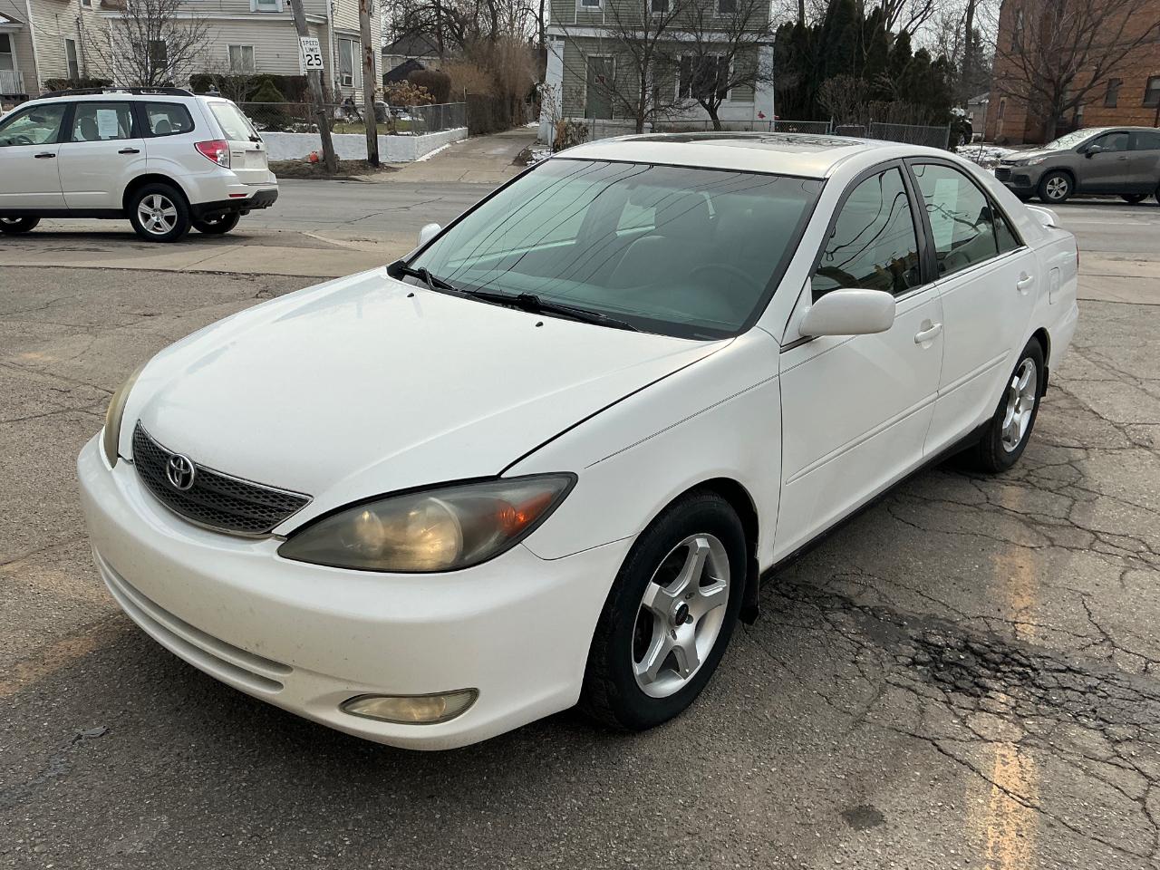 Toyota Camry XLE V6 2002