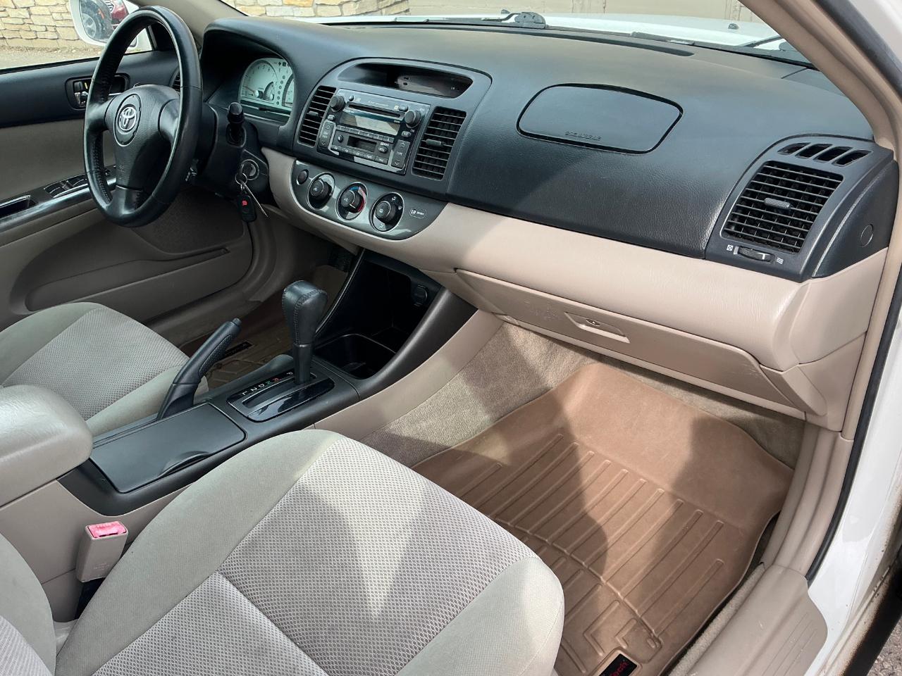 Toyota Camry XLE V6 2002