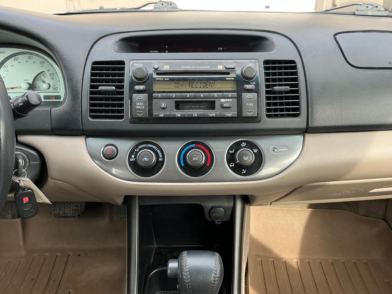 Toyota Camry XLE V6 2002