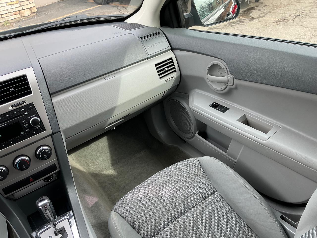 Dodge Avenger SE 2008