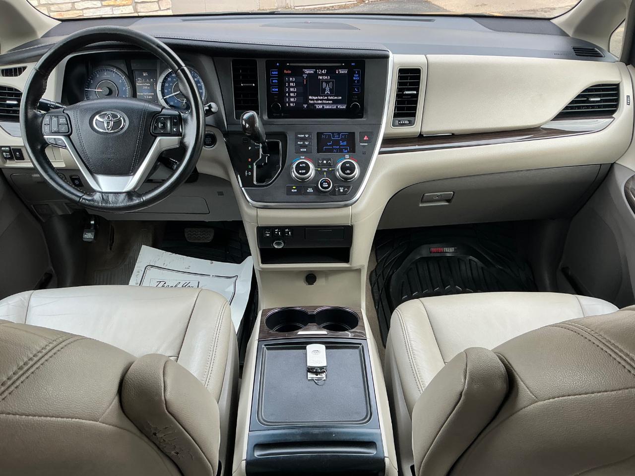 Toyota Sienna XLE FWD 8-Passenger V6 2015