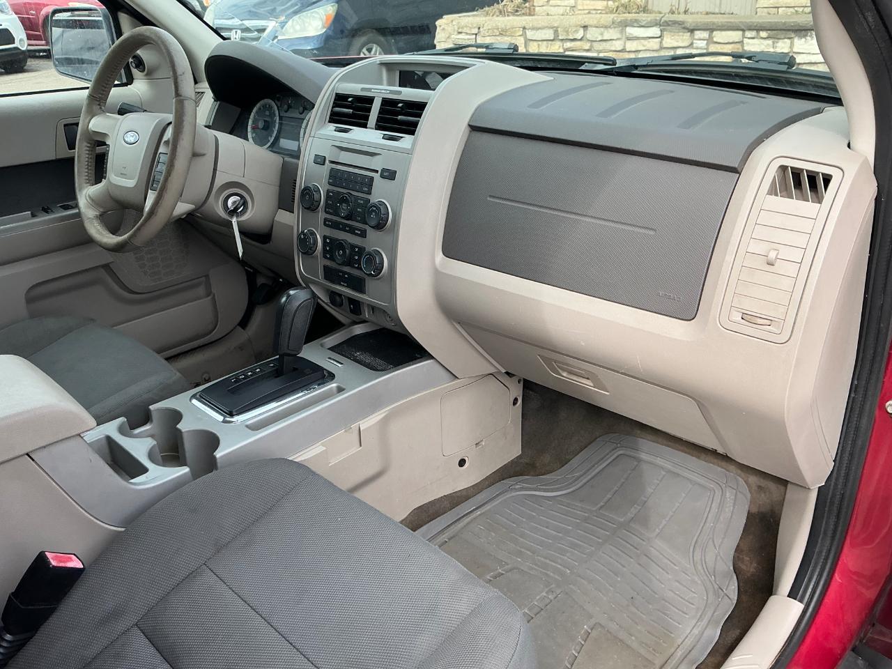 Ford Escape XLT FWD V6 2009