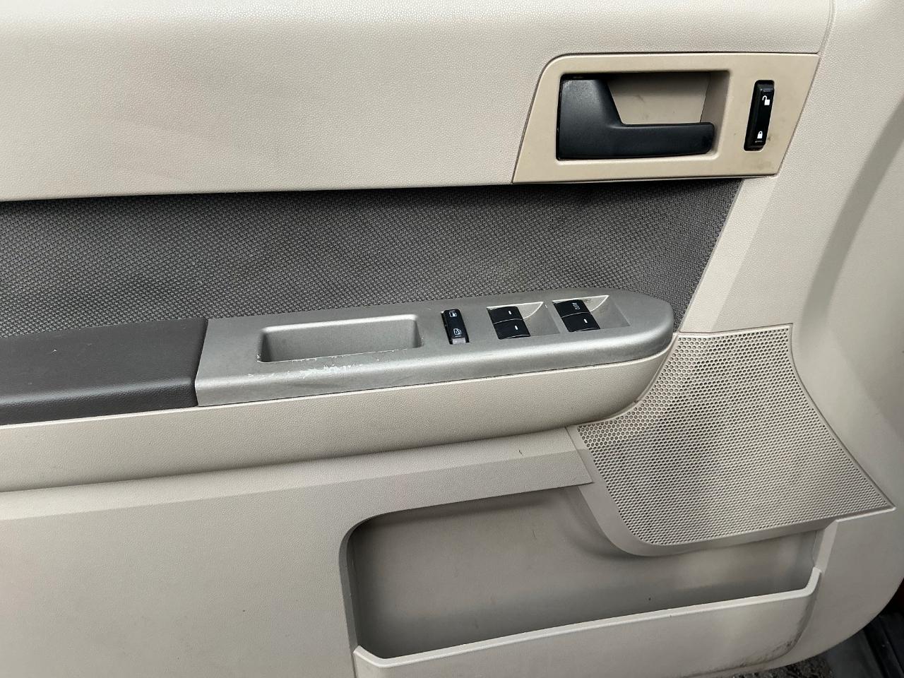 Ford Escape XLT FWD V6 2009