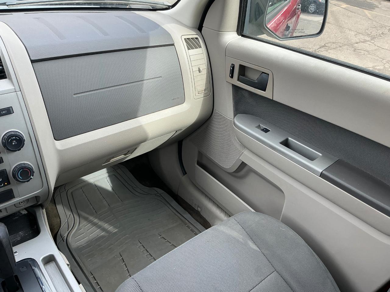 Ford Escape XLT FWD V6 2009