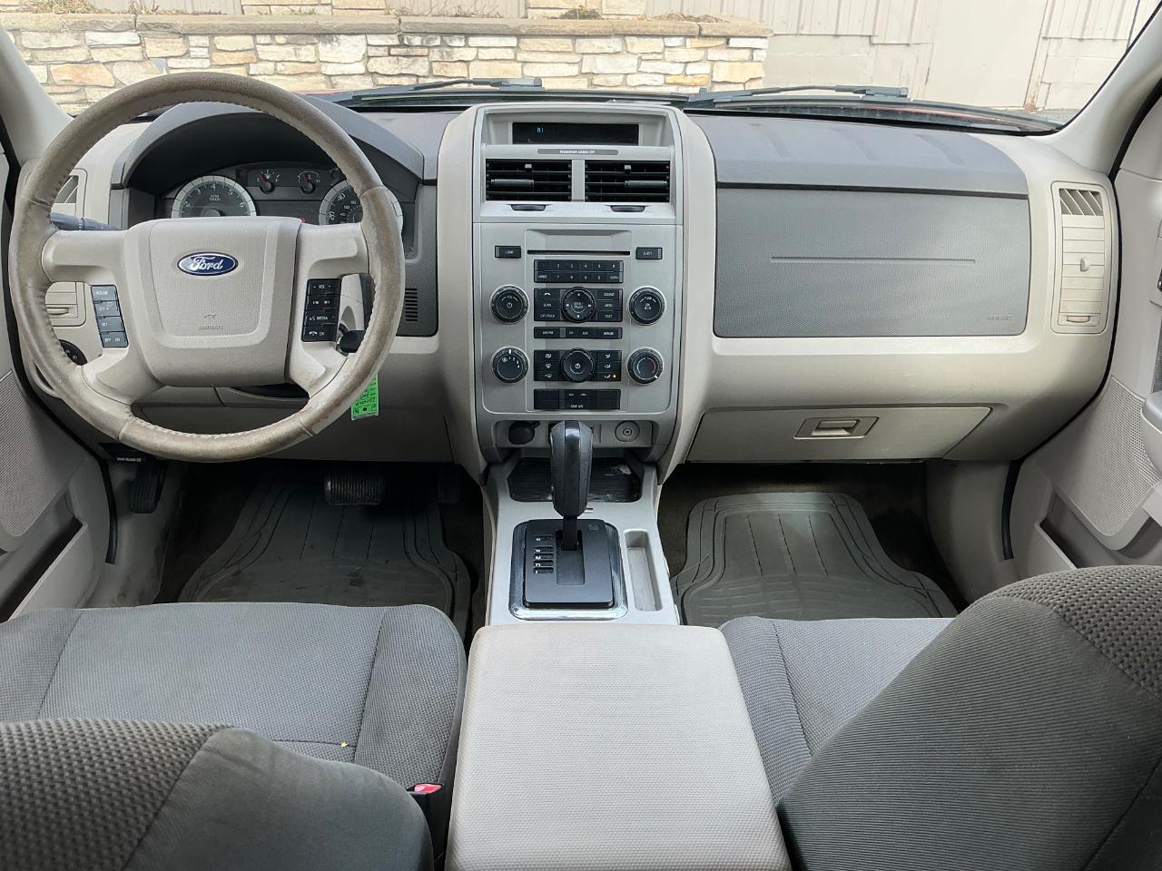 Ford Escape XLT FWD V6 2009