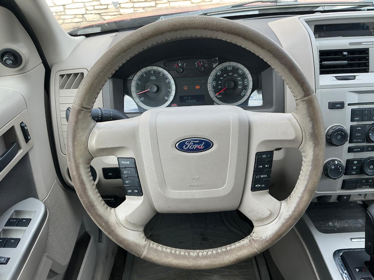 Ford Escape XLT FWD V6 2009