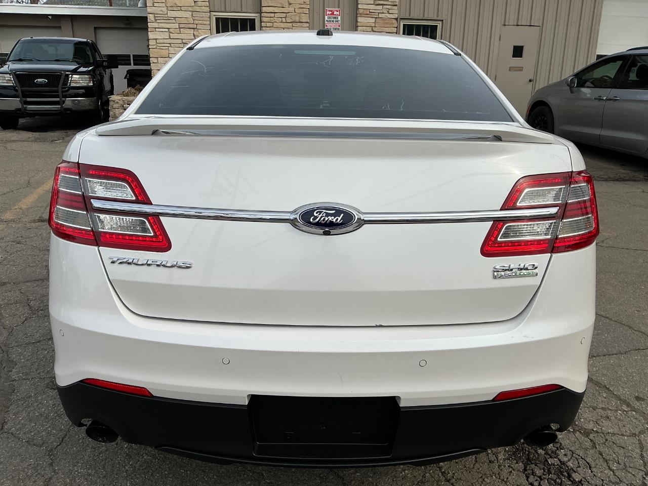 Ford Taurus SHO AWD 2013