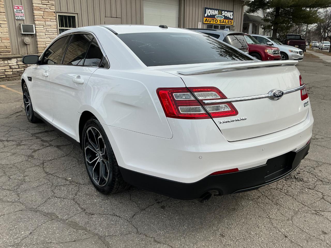 Ford Taurus SHO AWD 2013