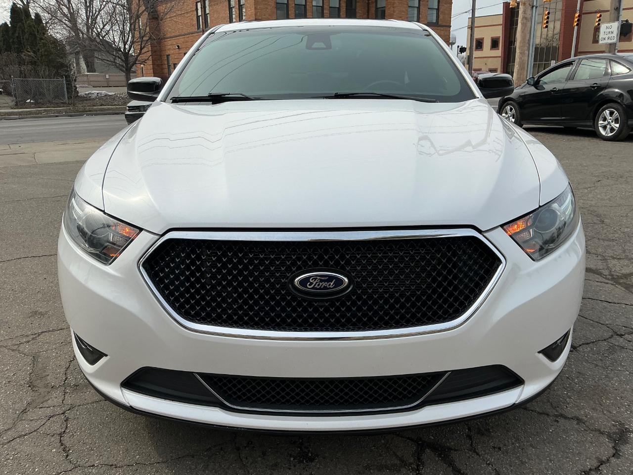Ford Taurus SHO AWD 2013