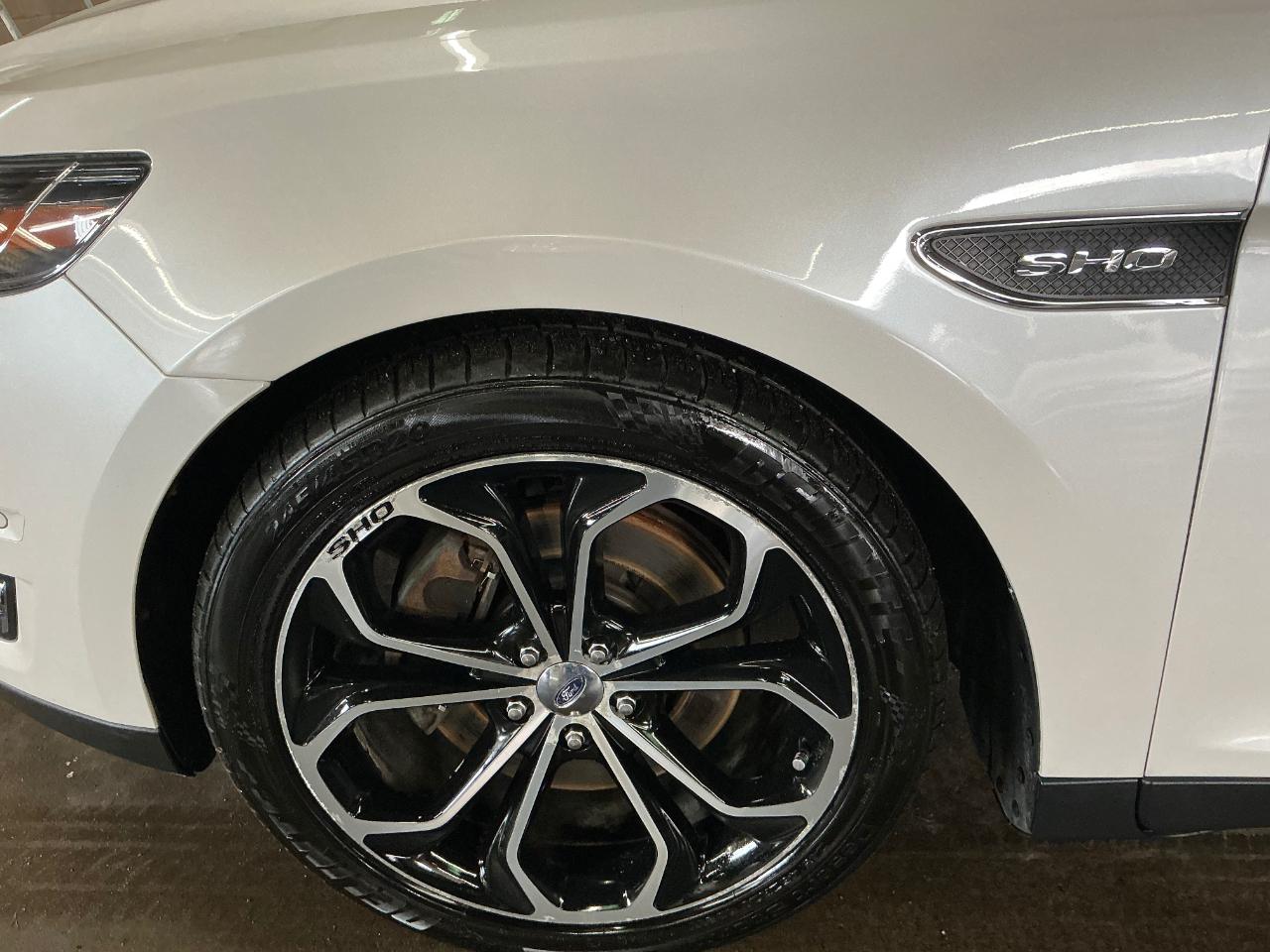 Ford Taurus SHO AWD 2013