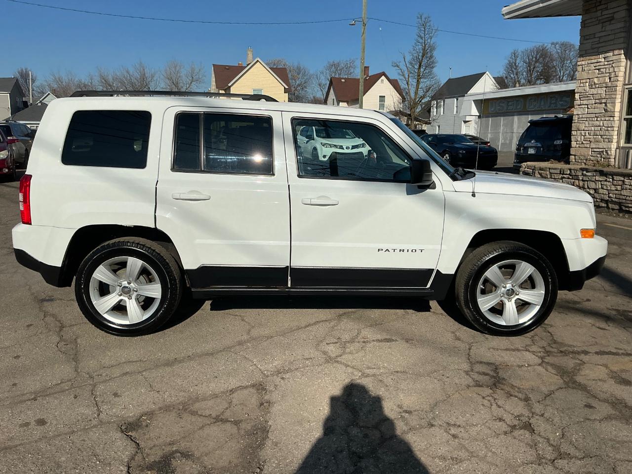 Jeep Patriot Latitude 2WD 2012