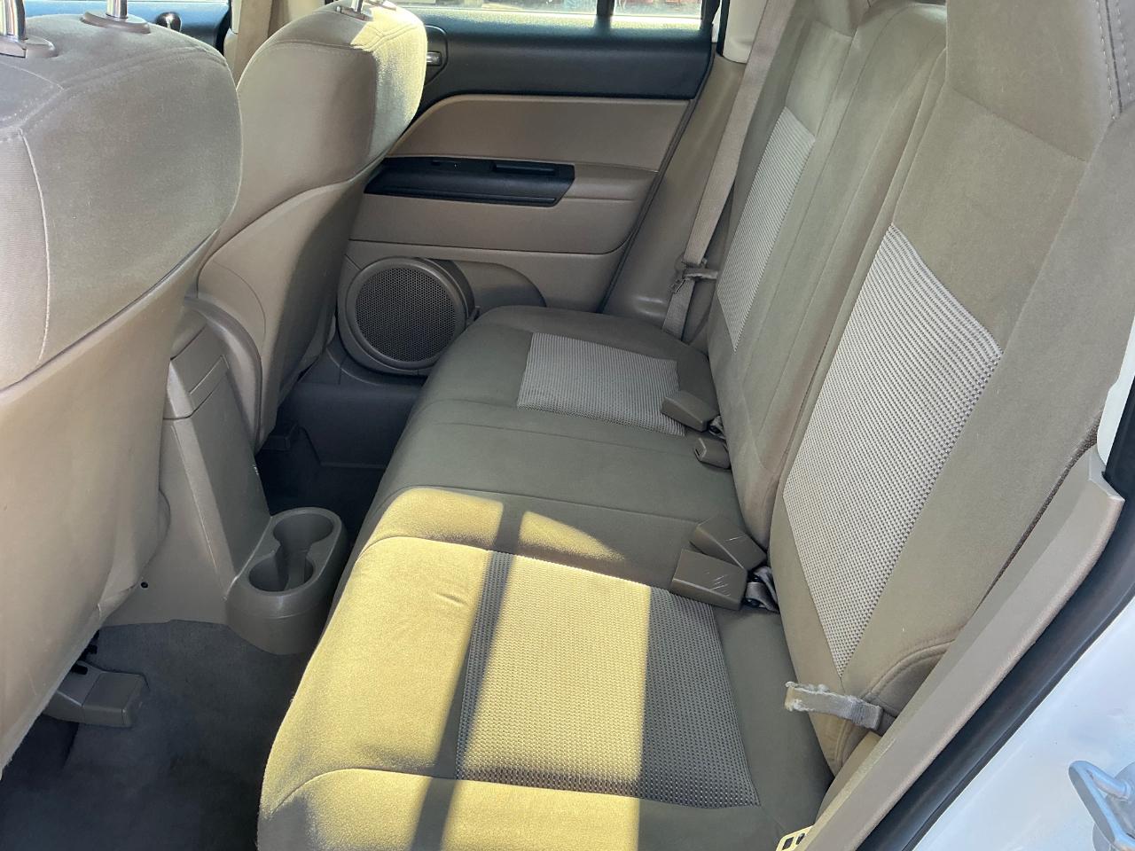 Jeep Patriot Latitude 2WD 2012