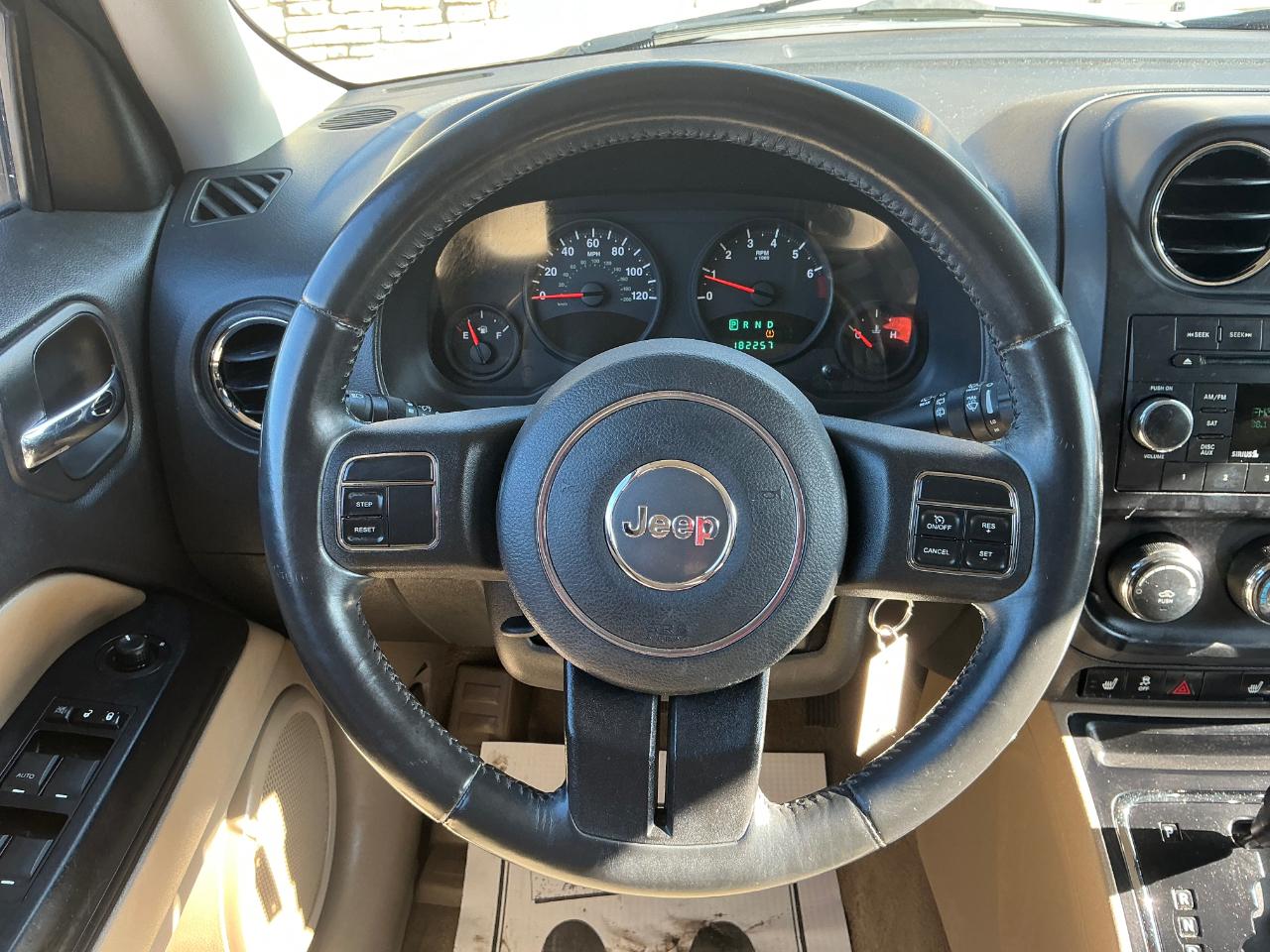 Jeep Patriot Latitude 2WD 2012