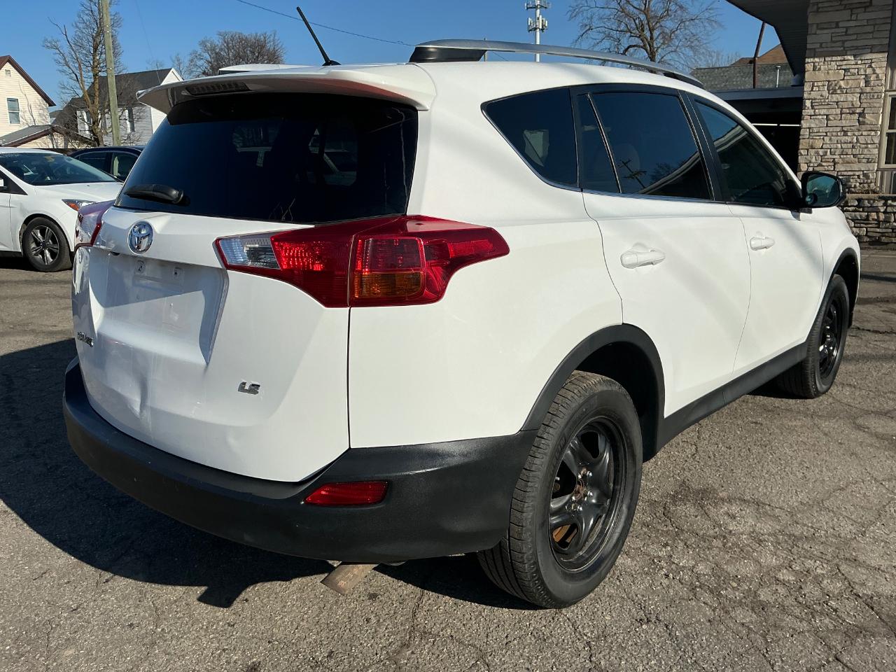 Toyota RAV4 LE AWD 2013