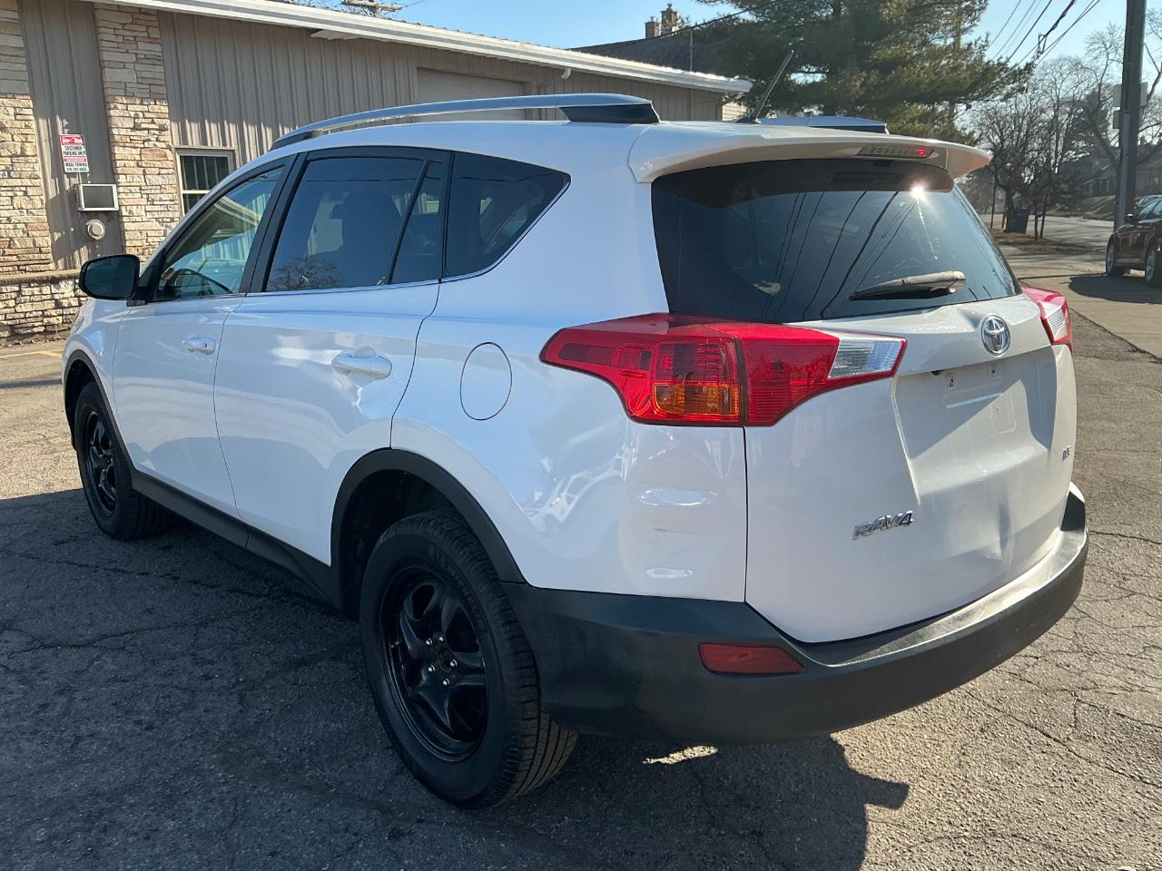 Toyota RAV4 LE AWD 2013