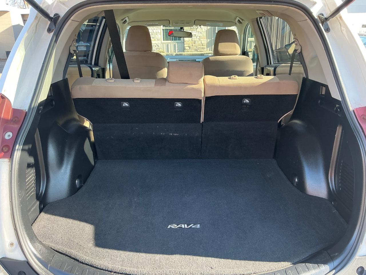 Toyota RAV4 LE AWD 2013