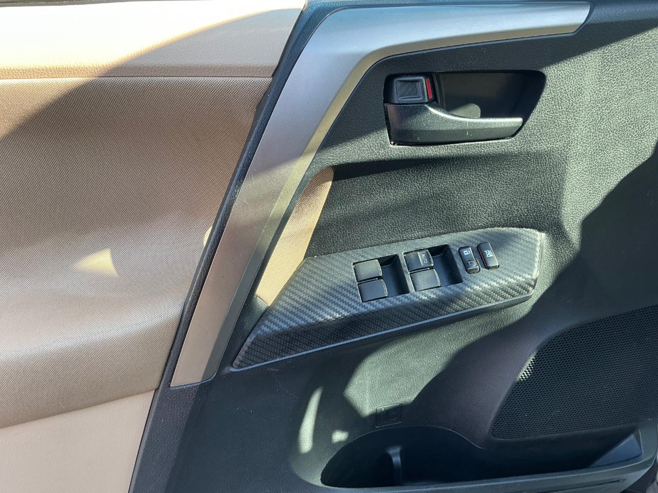 Toyota RAV4 LE AWD 2013