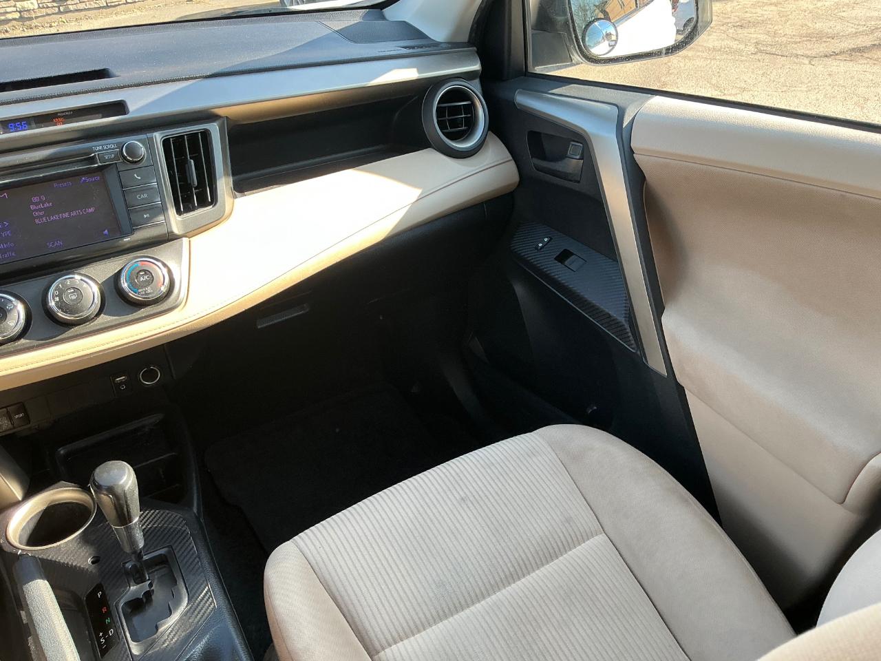 Toyota RAV4 LE AWD 2013