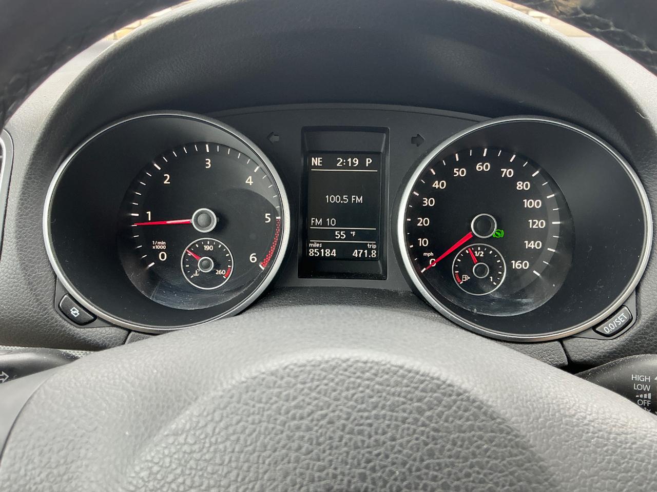 Volkswagen Jetta SportWagen 2.0L TDI 2011