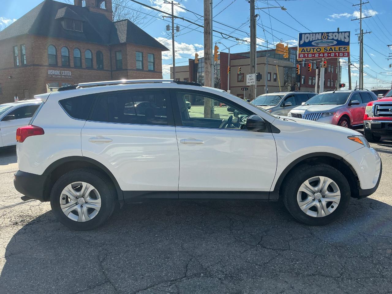 Toyota RAV4 LE FWD 2015