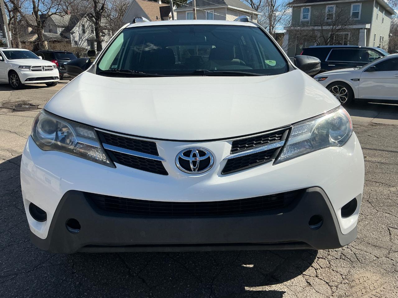 Toyota RAV4 LE FWD 2015