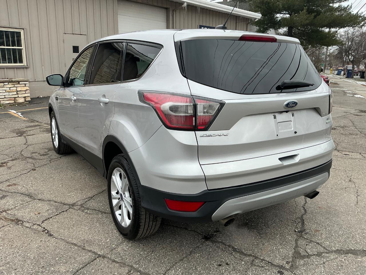 Ford Escape SE FWD 2017