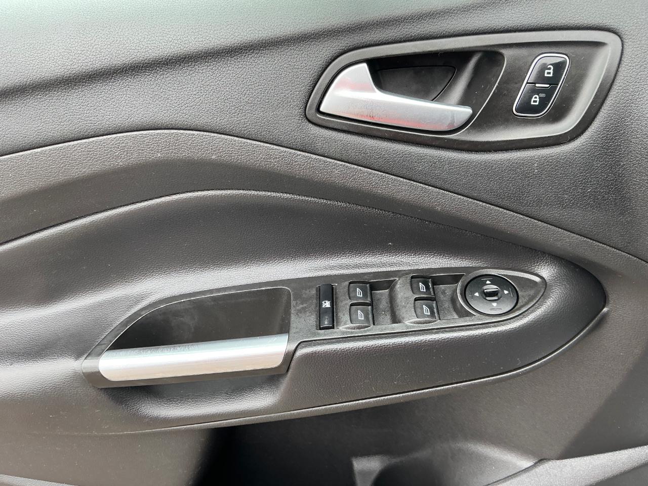 Ford Escape SE FWD 2017