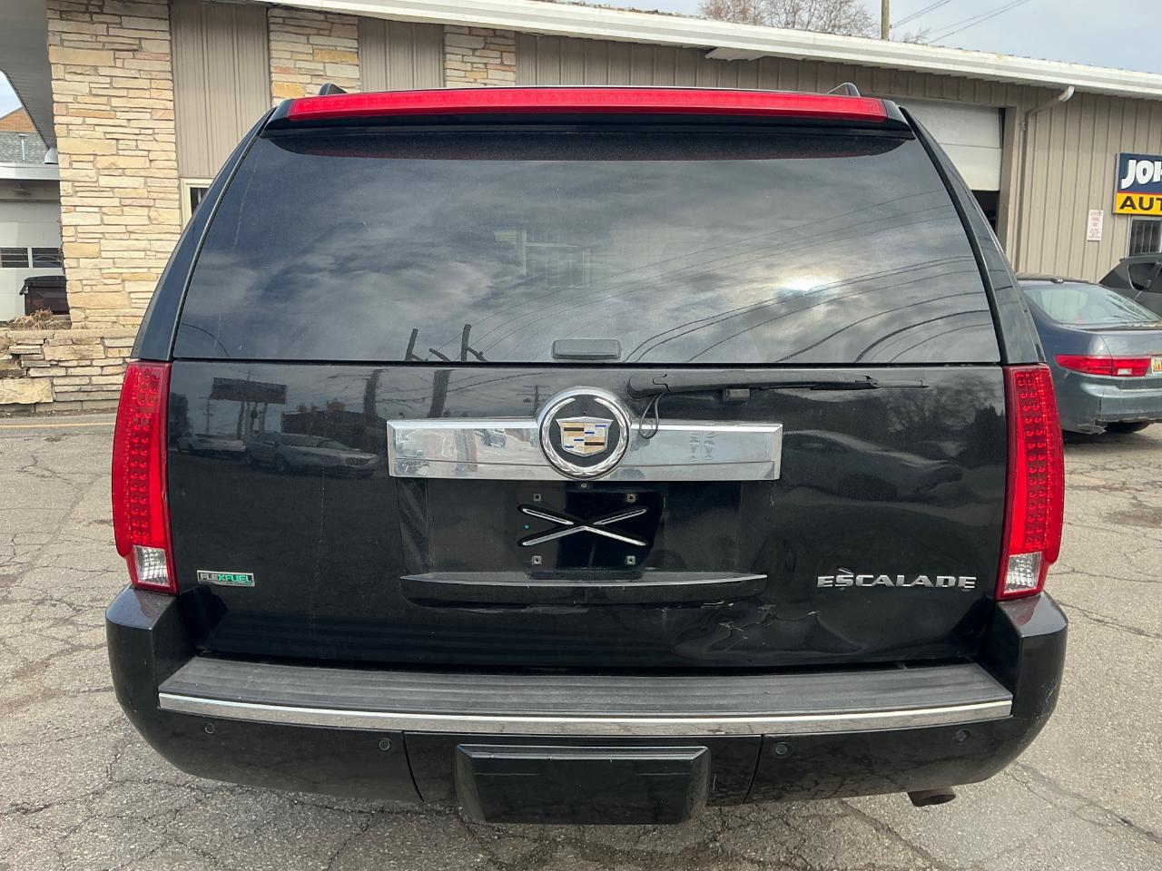 Cadillac Escalade ESV AWD Luxury 2010