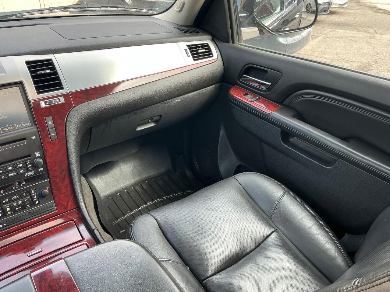 Cadillac Escalade ESV AWD Luxury 2010