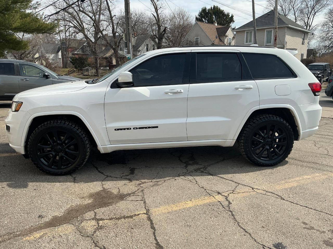 Jeep Grand Cherokee Laredo 4WD 2018
