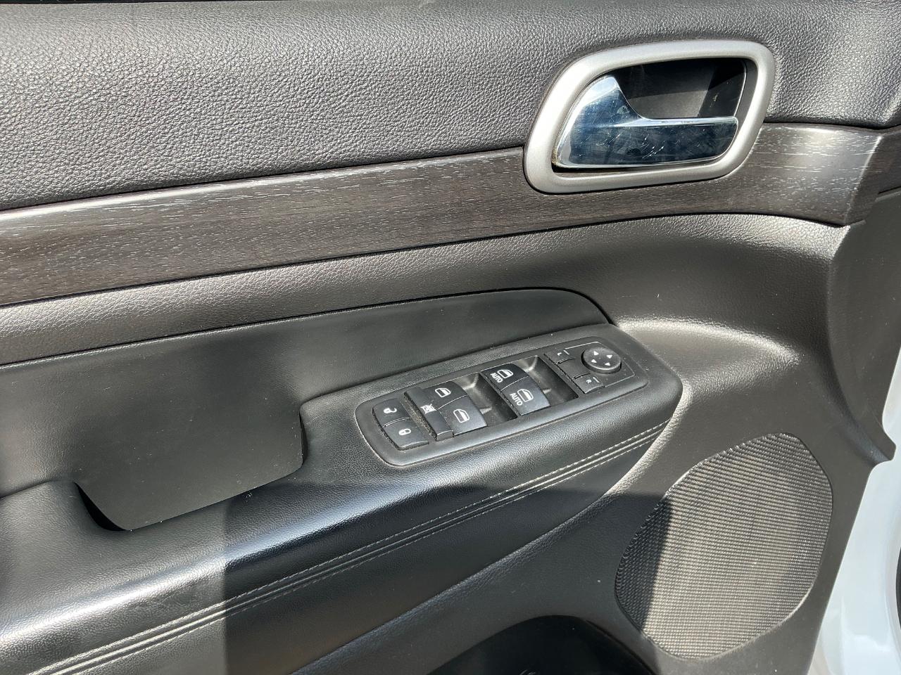 Jeep Grand Cherokee Laredo 4WD 2018