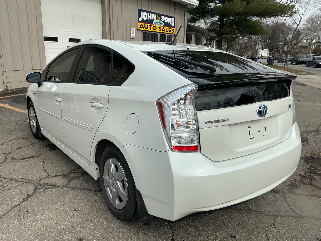 Toyota Prius Prius V 2010