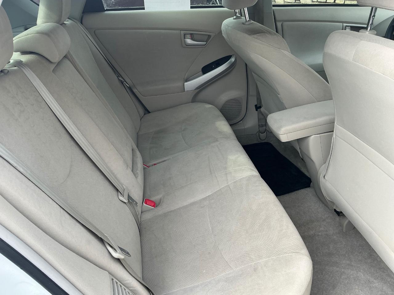 Toyota Prius Prius V 2010