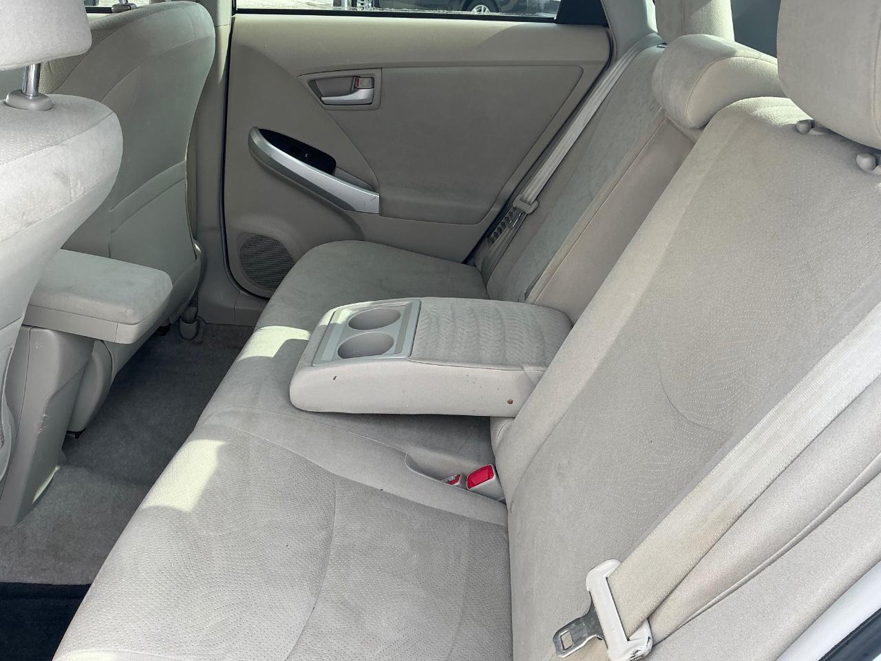 Toyota Prius Prius V 2010